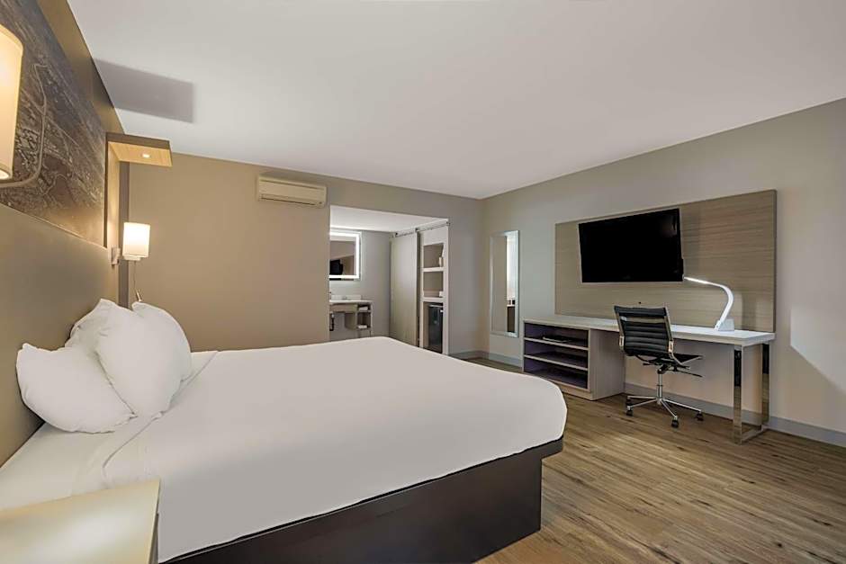 Best Western Diamond Bar Hotel & Suites