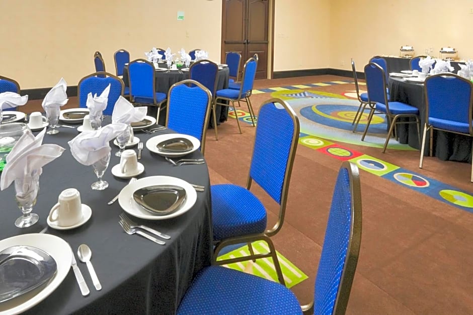 Holiday Inn Hotel & Suites Waco Northwest By IHG