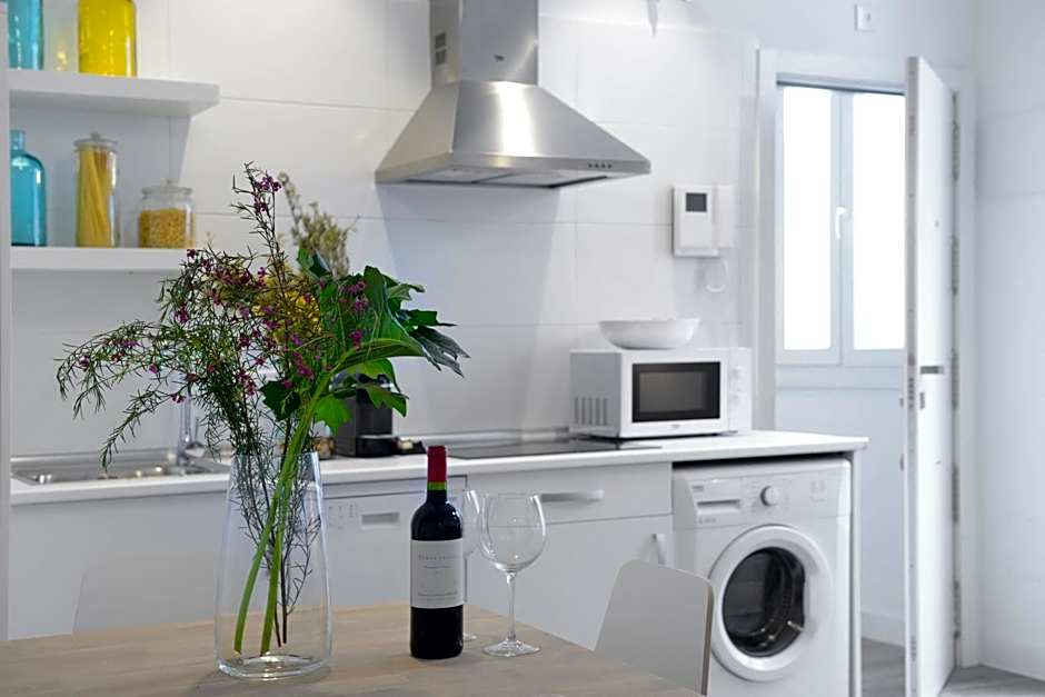 nQn Aparts & Suites Madrid