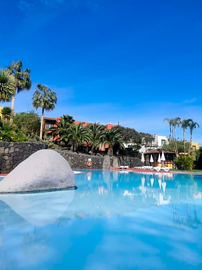 Apartamentos Oasis San Antonio