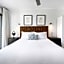 Noosa Parade Holiday Inn