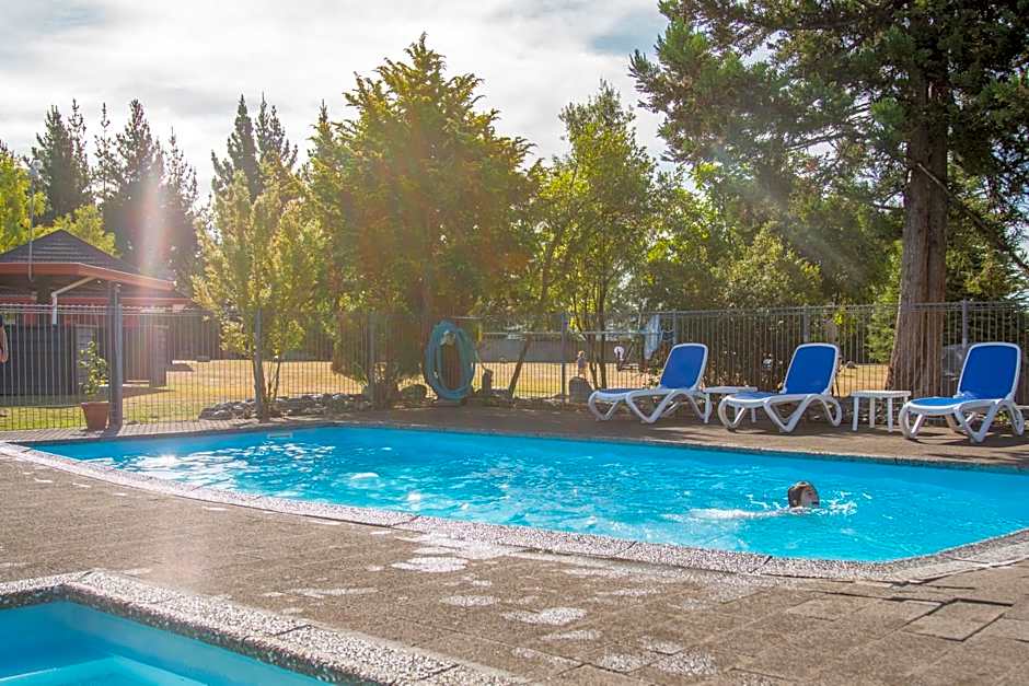 Parklands Motorlodge & Holiday Park