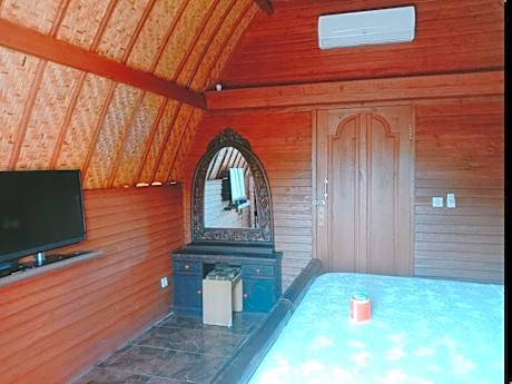 Deluxe Double Room with Balcony and Sea View