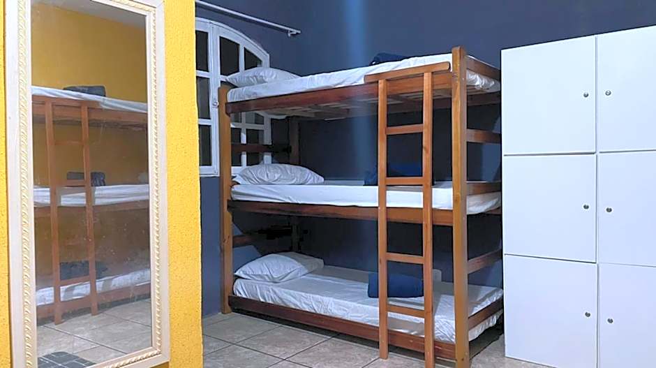 SANTO MAR HOSTEL