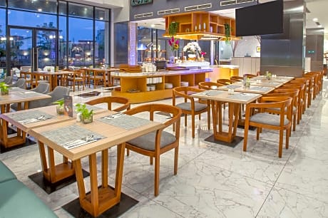 THE 1O1 Jakarta Airport CBC