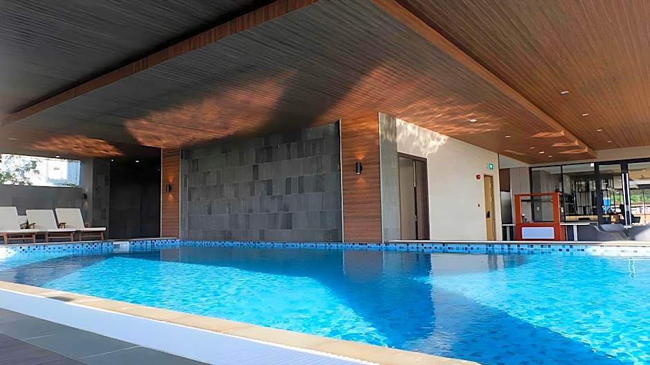 Asialink Hotel by Prasanthi