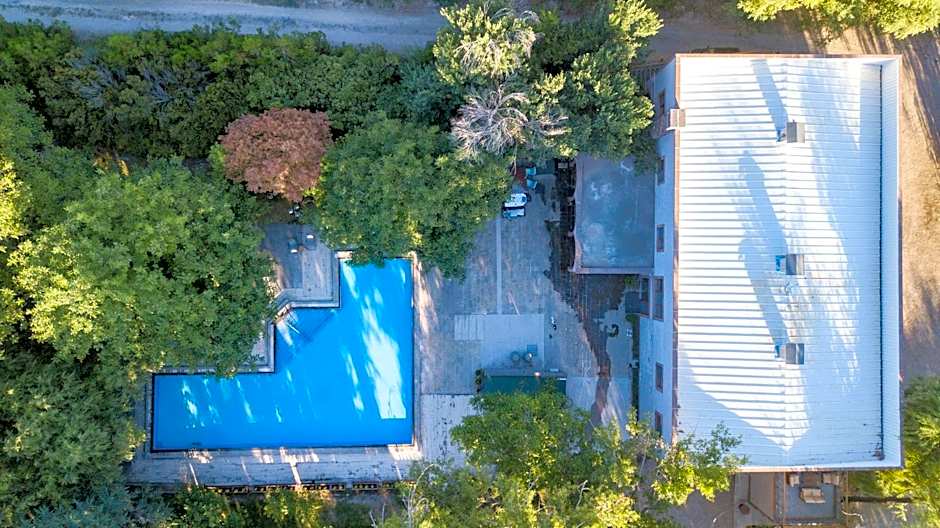 SUNOLUS VINEYARDHOUSe