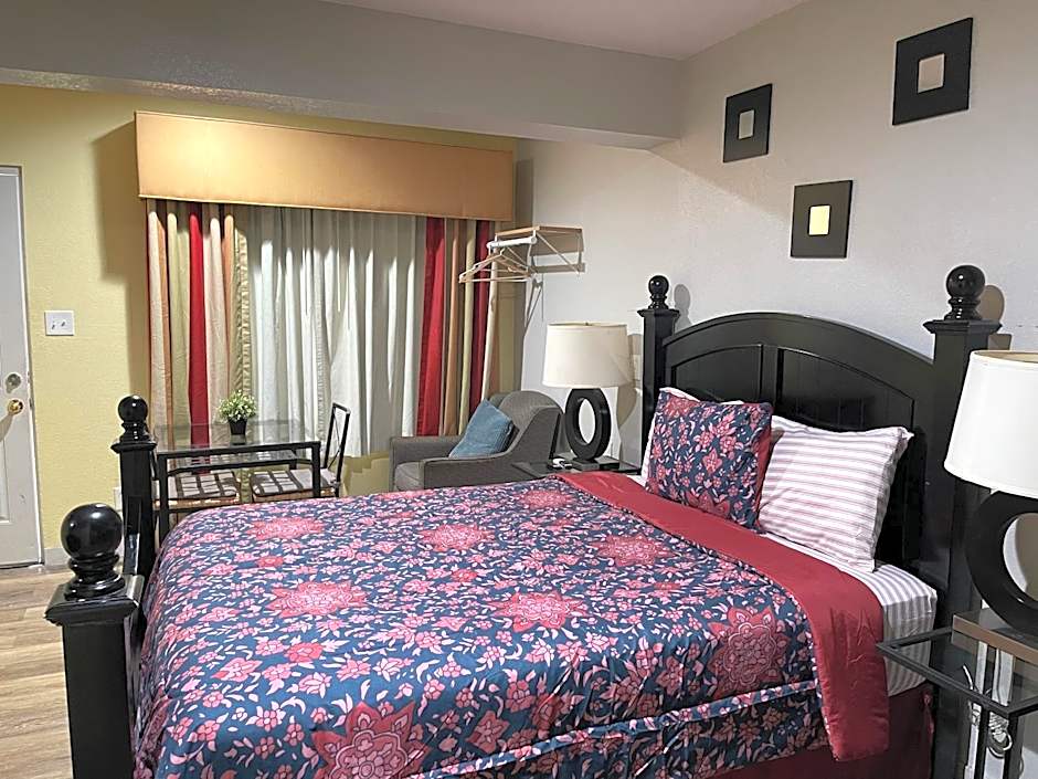 Foto 1 von 4 von 1 Queen Bed Suite