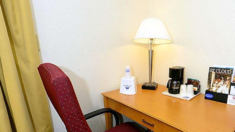 Americas Best Value Inn And Suites St. Cloud