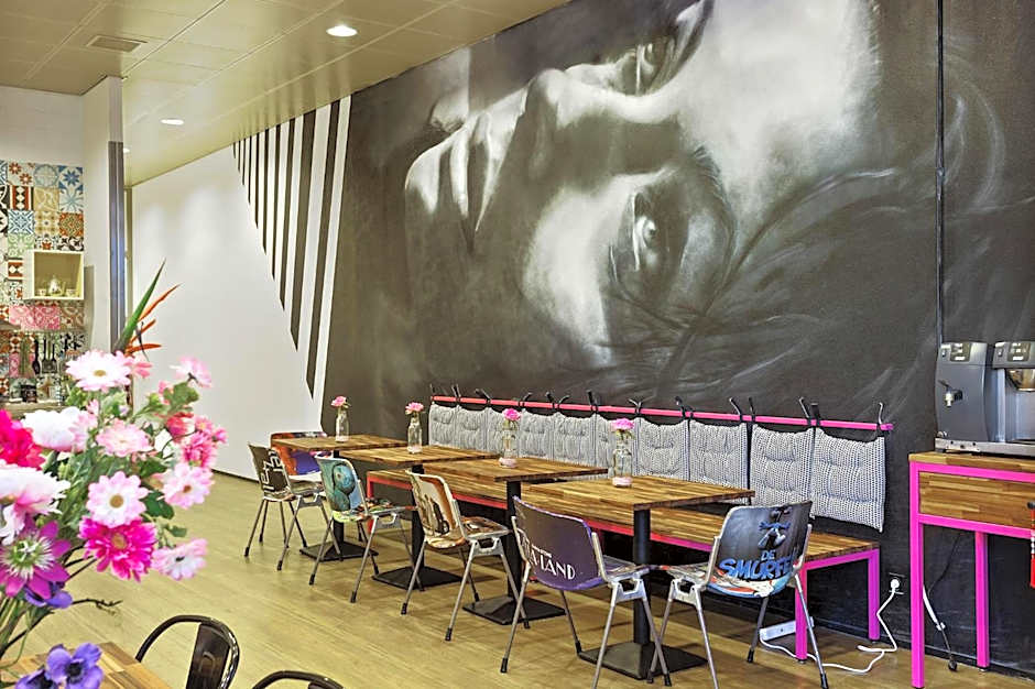 Hostelle - women only hostel Amsterdam