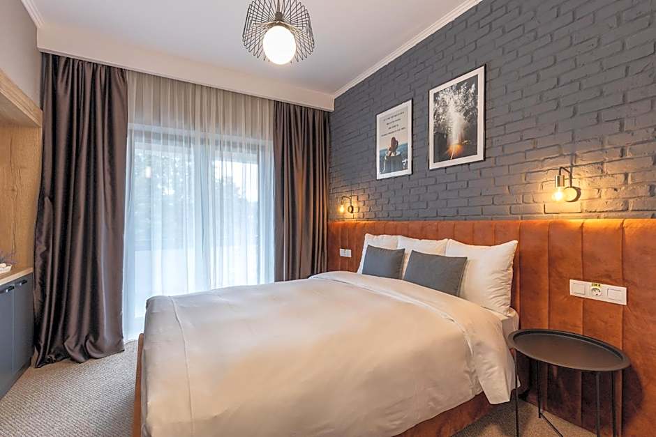 UpperHouse Suites & More