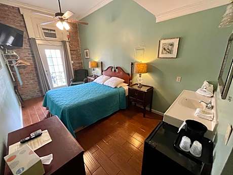 Queen Room with Balcony