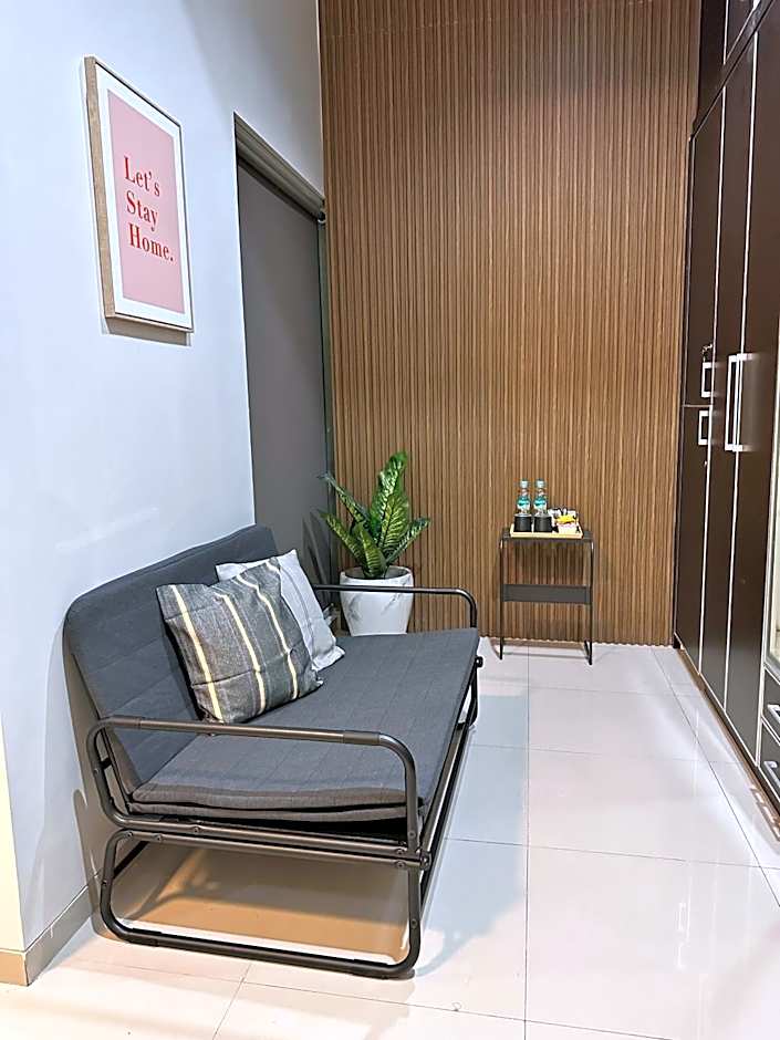 Cendhani Raras Gallery