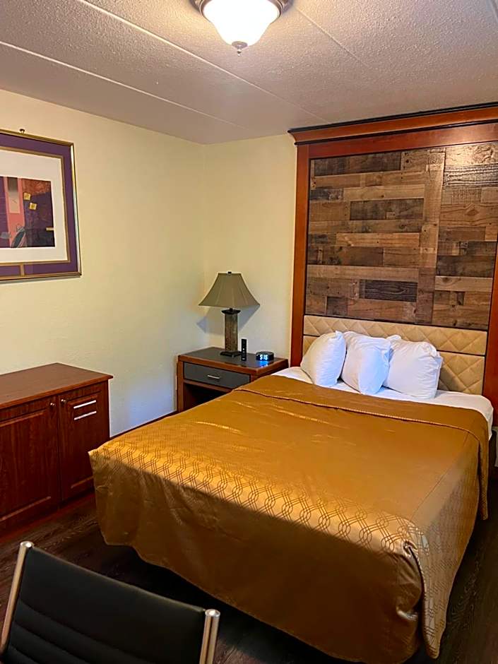 Amber's Inn and Suites