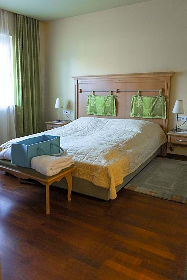 Hotel Paradiesquelle