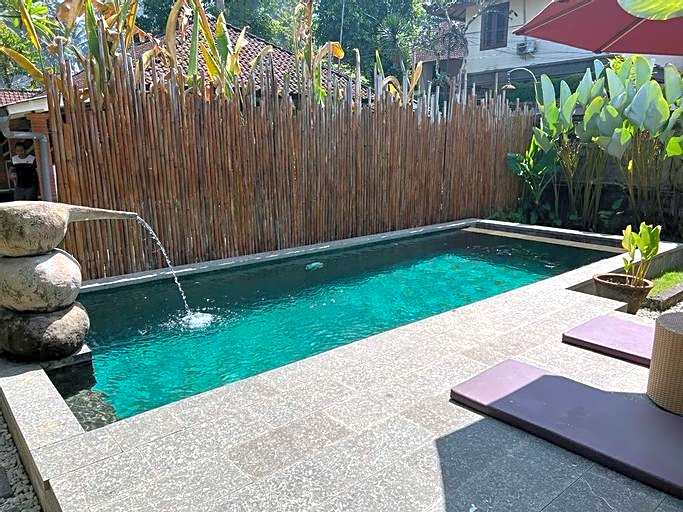Sandora Homestay with Private Pool by Supala