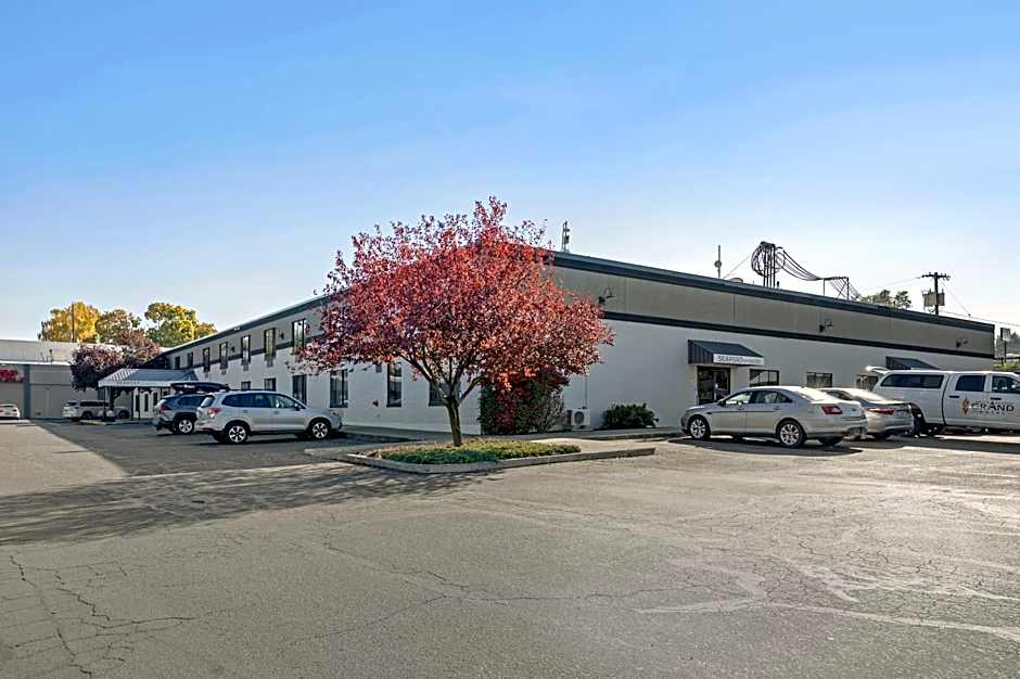 Seaport Suites