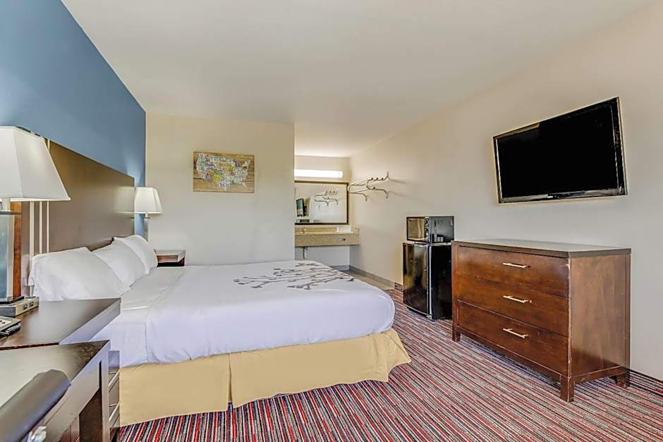 Econo Lodge Inn & Suites Enid South
