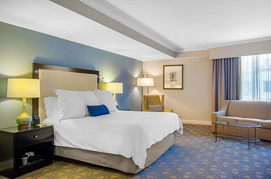 THE RIVERFRONT HOTEL NEW ORLEANS