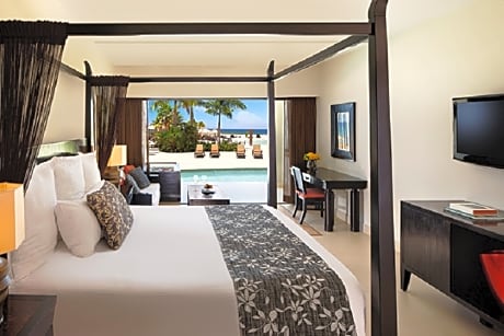 PREFERRED CLUB SWIM-OUT KING