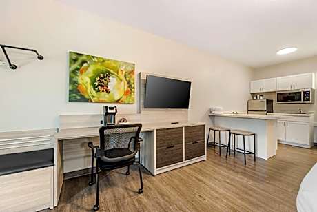Efficiency Queen Suite with Two Queen Beds and Sofa bed - Non Smoking/Exterior Hall
