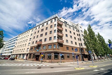 Summer Hotel Tott