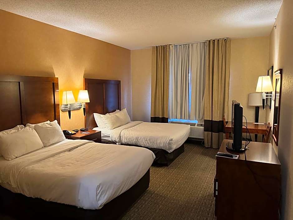 Comfort Inn & Suites Hamburg - Buffalo South