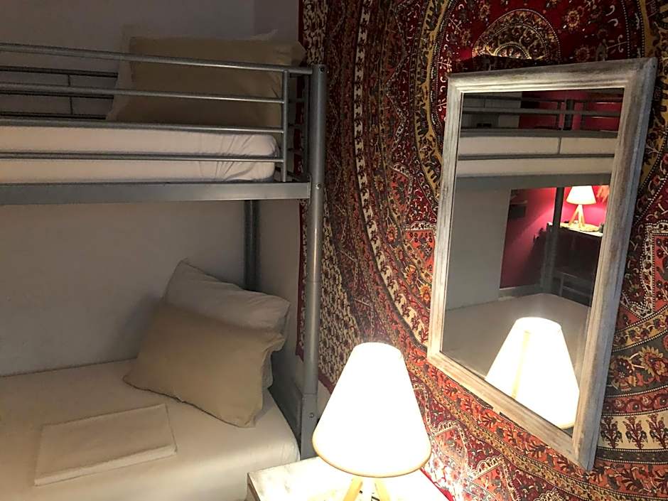 Rhodes Backpackers Boutique Hostel and Apartments