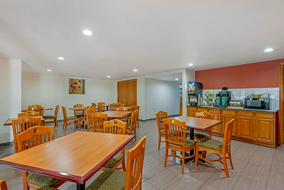 Quality Inn & Suites Lincoln South