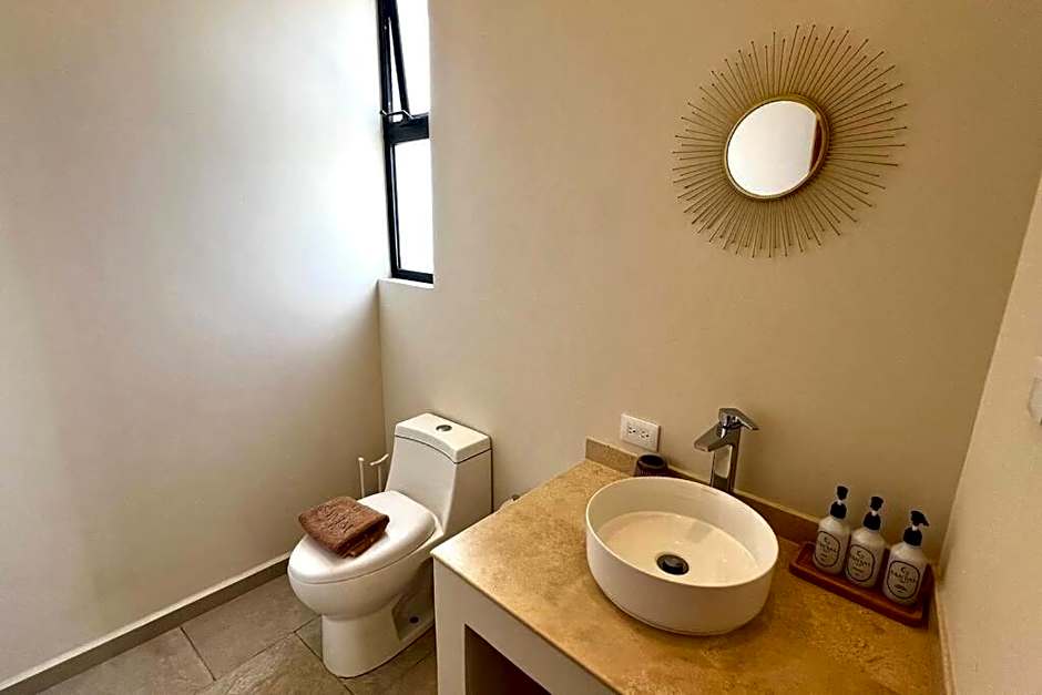 Spacious Penthouse with pool