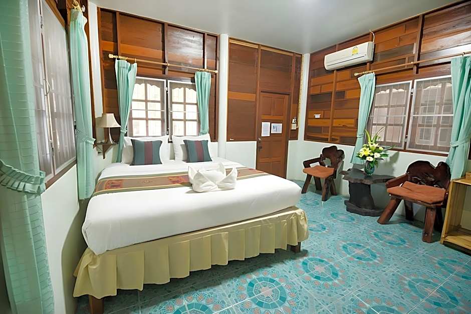 Pong Phen Guesthouse