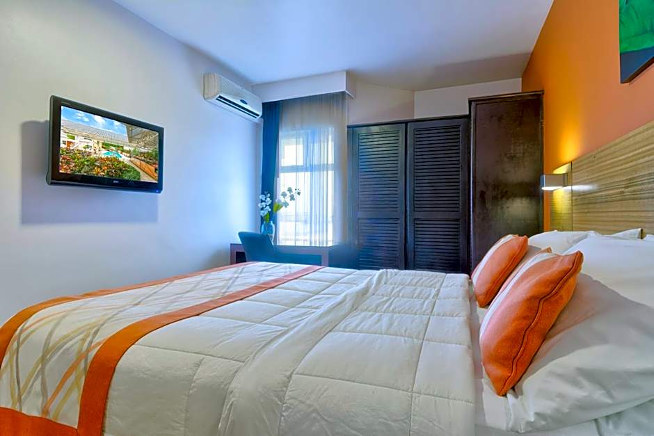 Hotel Residence Inn Suites Cristina