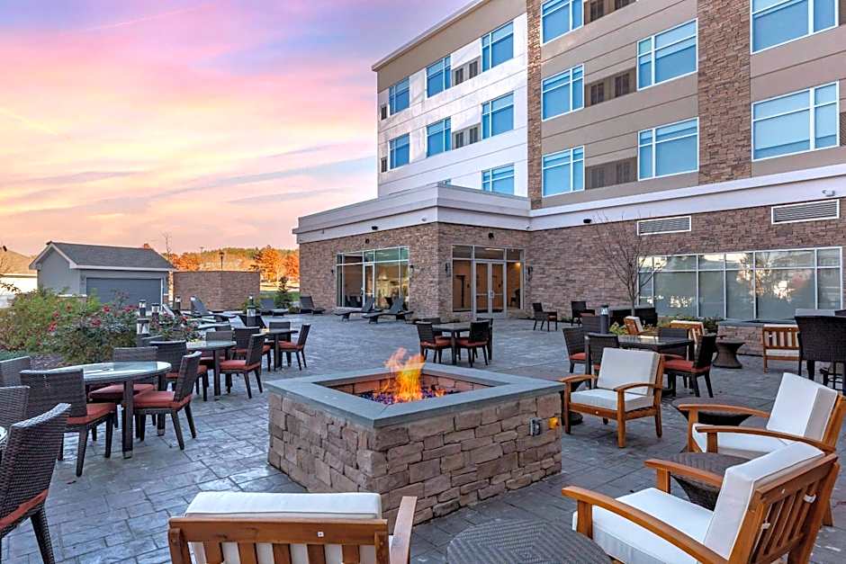 Cambria Hotel Manchester South Windsor