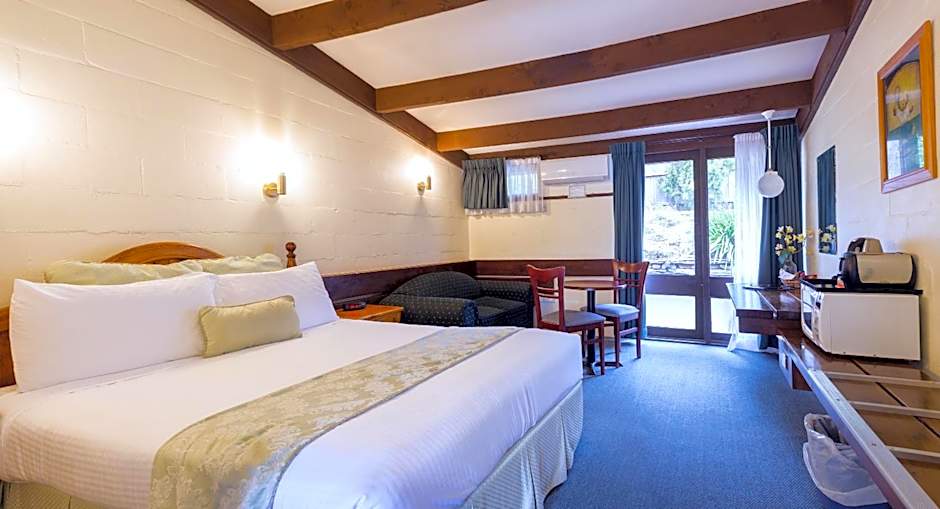 Blackheath Motor Inn