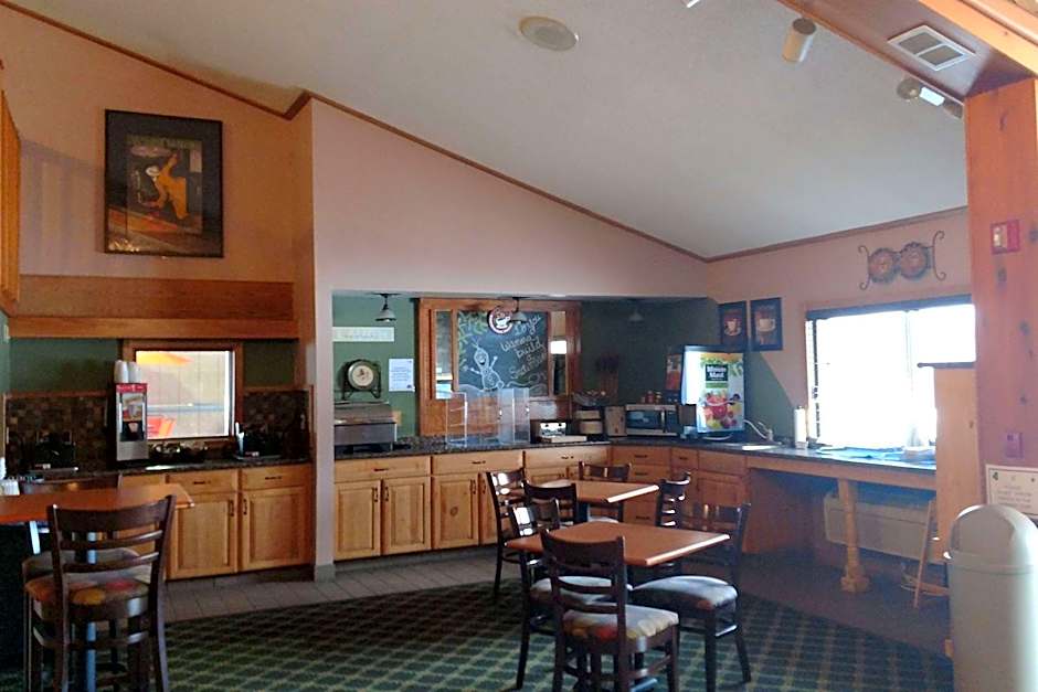 AmericInn by Wyndham Iron River