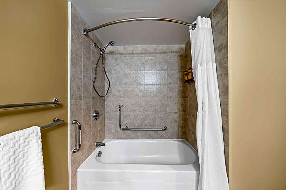 Best Western Plus Mariposa Inn & Conference Centre