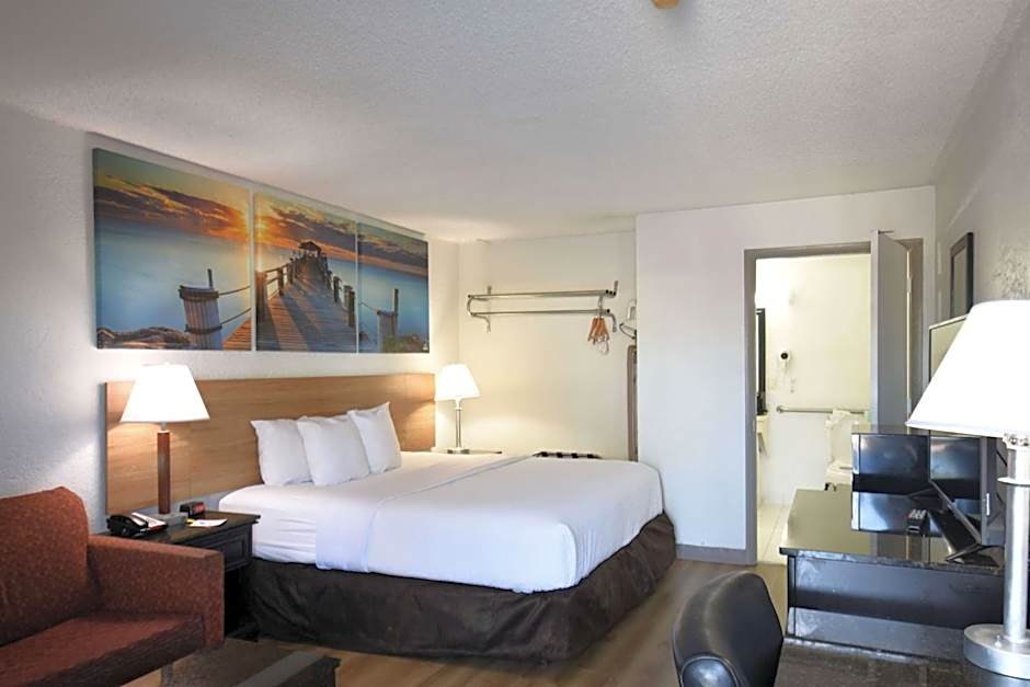 Days Inn by Wyndham Stuart