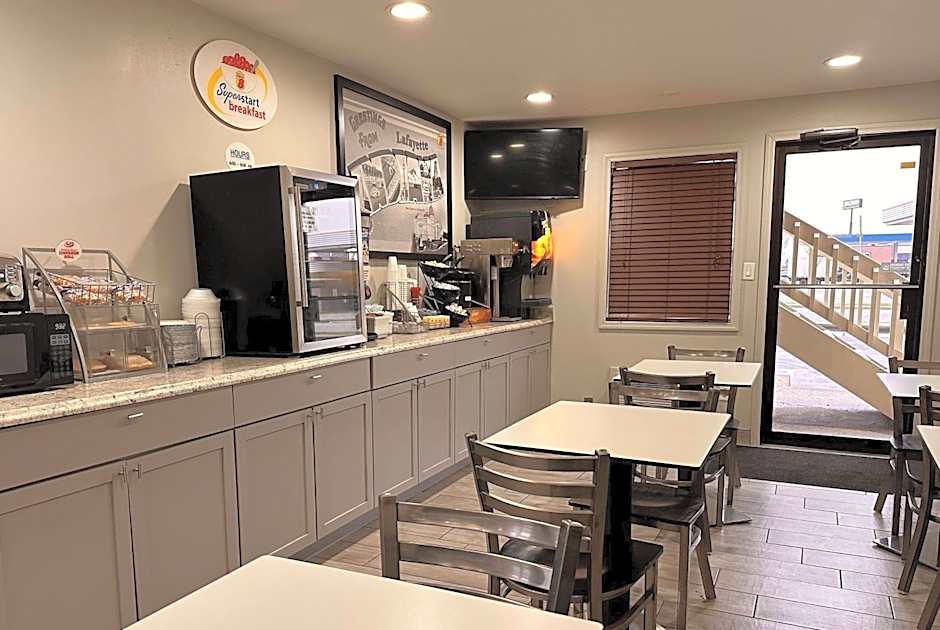 Super 8 by Wyndham Lafayette / Purdue Area