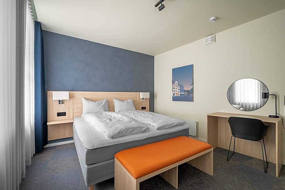 BREEZE Hotel Victoria - Self-Service