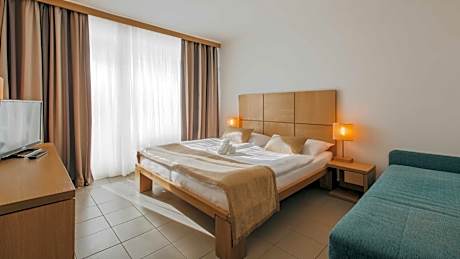 Comfort Double Room with Seaside Balcony