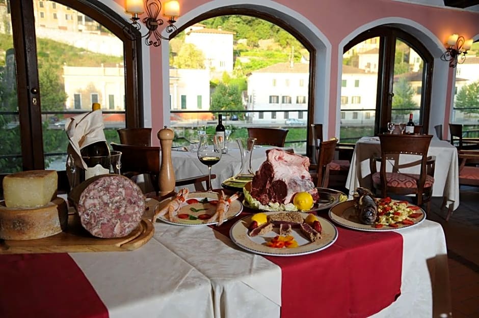 Albergo Ristorante Corona