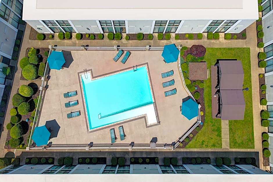 Wyndham Riverfront Hotel