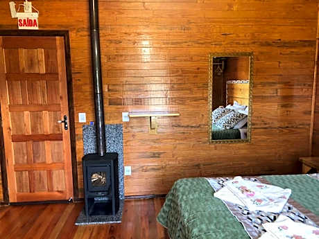 Queen Suite with Spa Bath