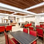 Holiday Inn Express & Suites Tilton By IHG