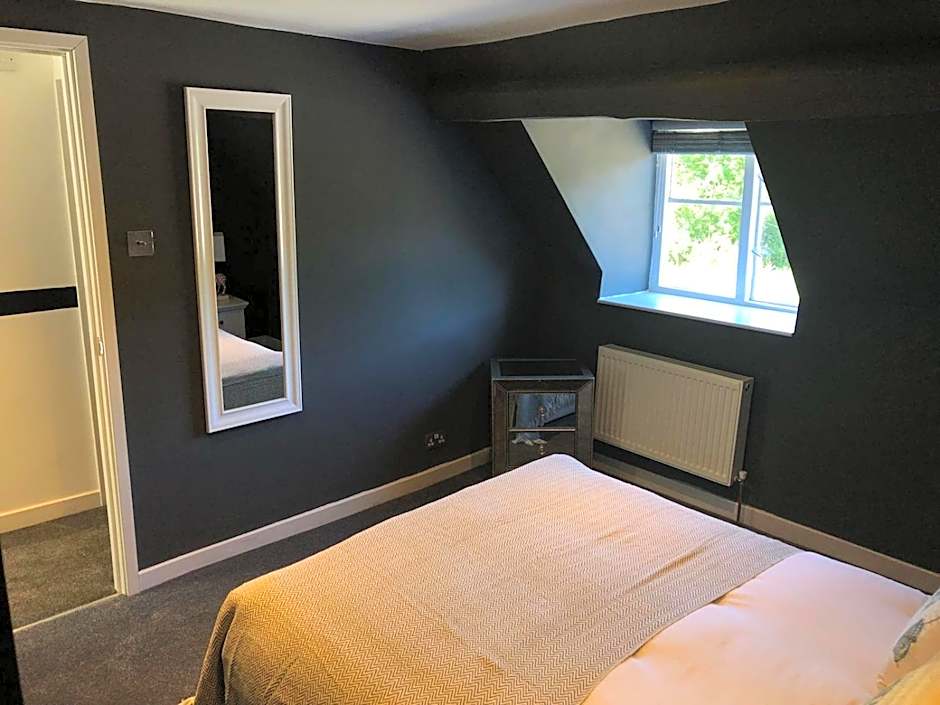 Old Fleece Apartments