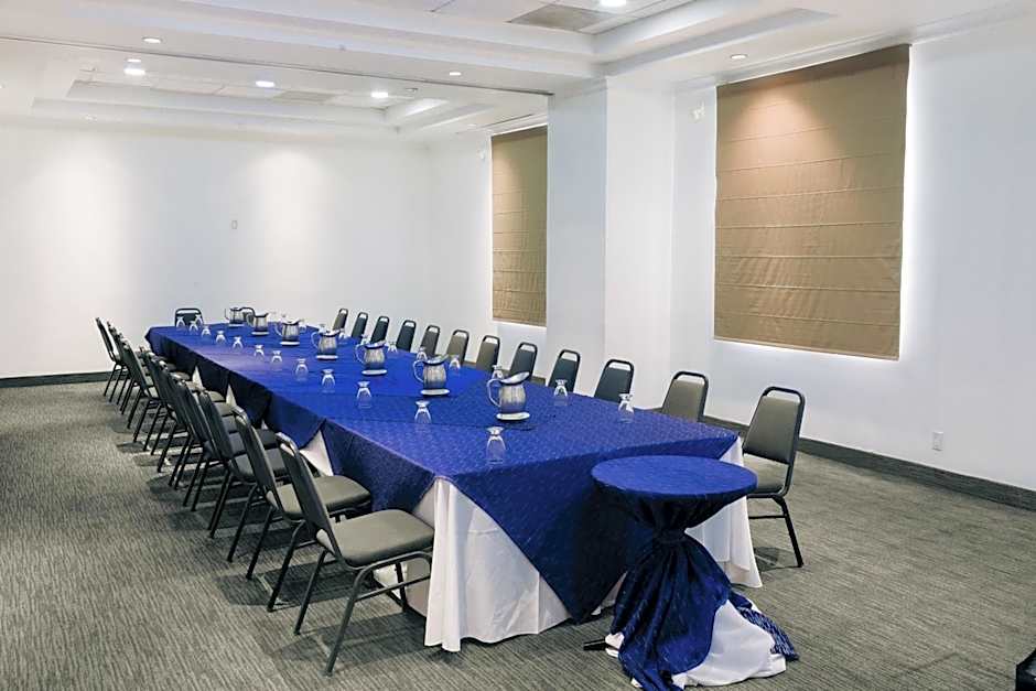 Holiday Inn San Salvador By IHG