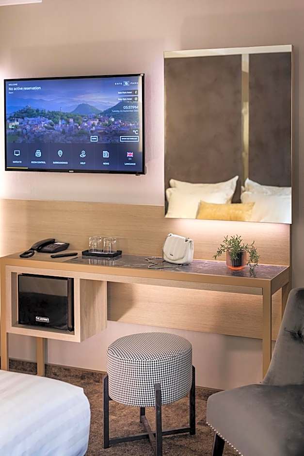 -- ESTE PARK HOTEL -- part of Urban Chic Luxury Design Hotels - Parking & Compliments - next to Shopping & Dining Mall Plovdiv