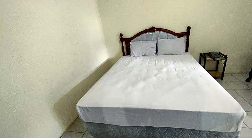 Hotel O Wisma Bunda Syariah Near Man Pinrang