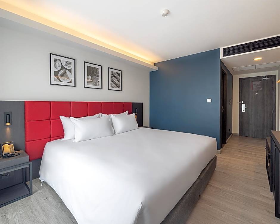 Travelodge Phuket Town
