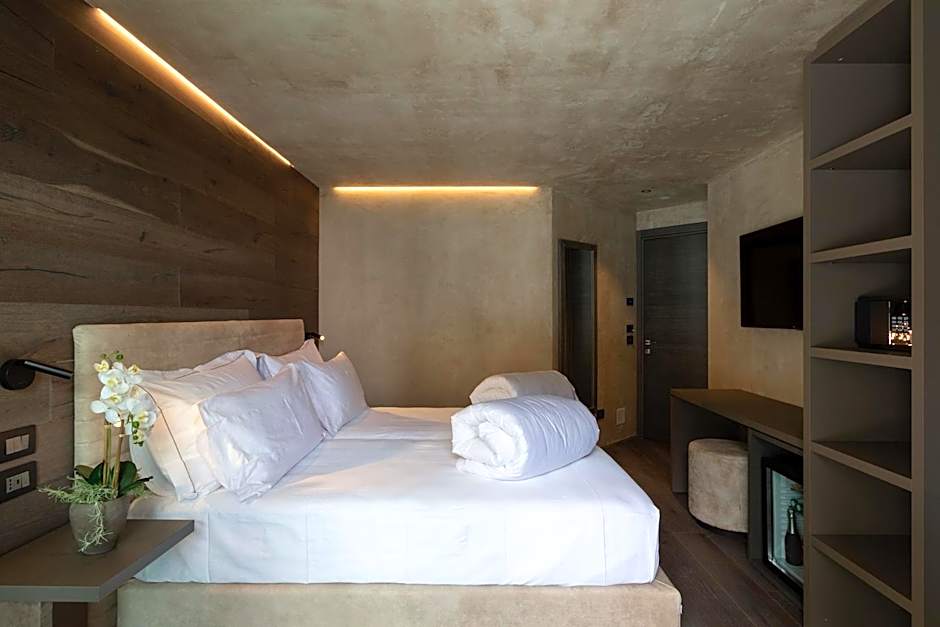 Bergman Mountain Hotel